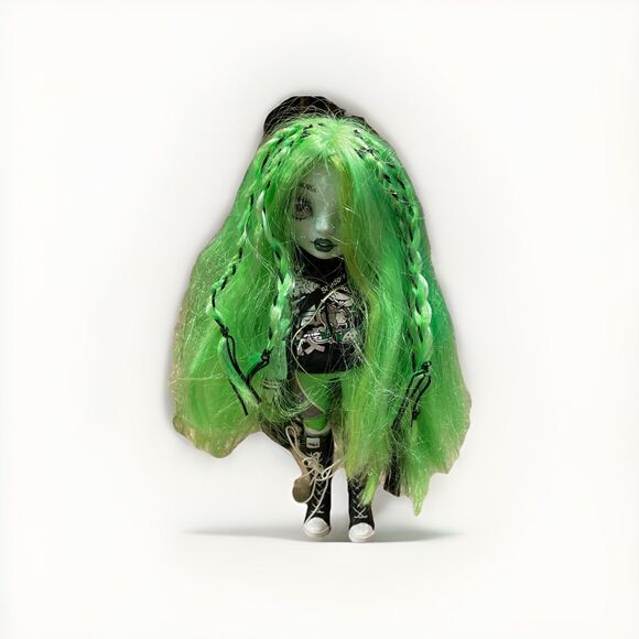 Rainbow Vision Shadow High Harley Limestone Fashion Doll With clothes Incomplete - Picture 1 of 13